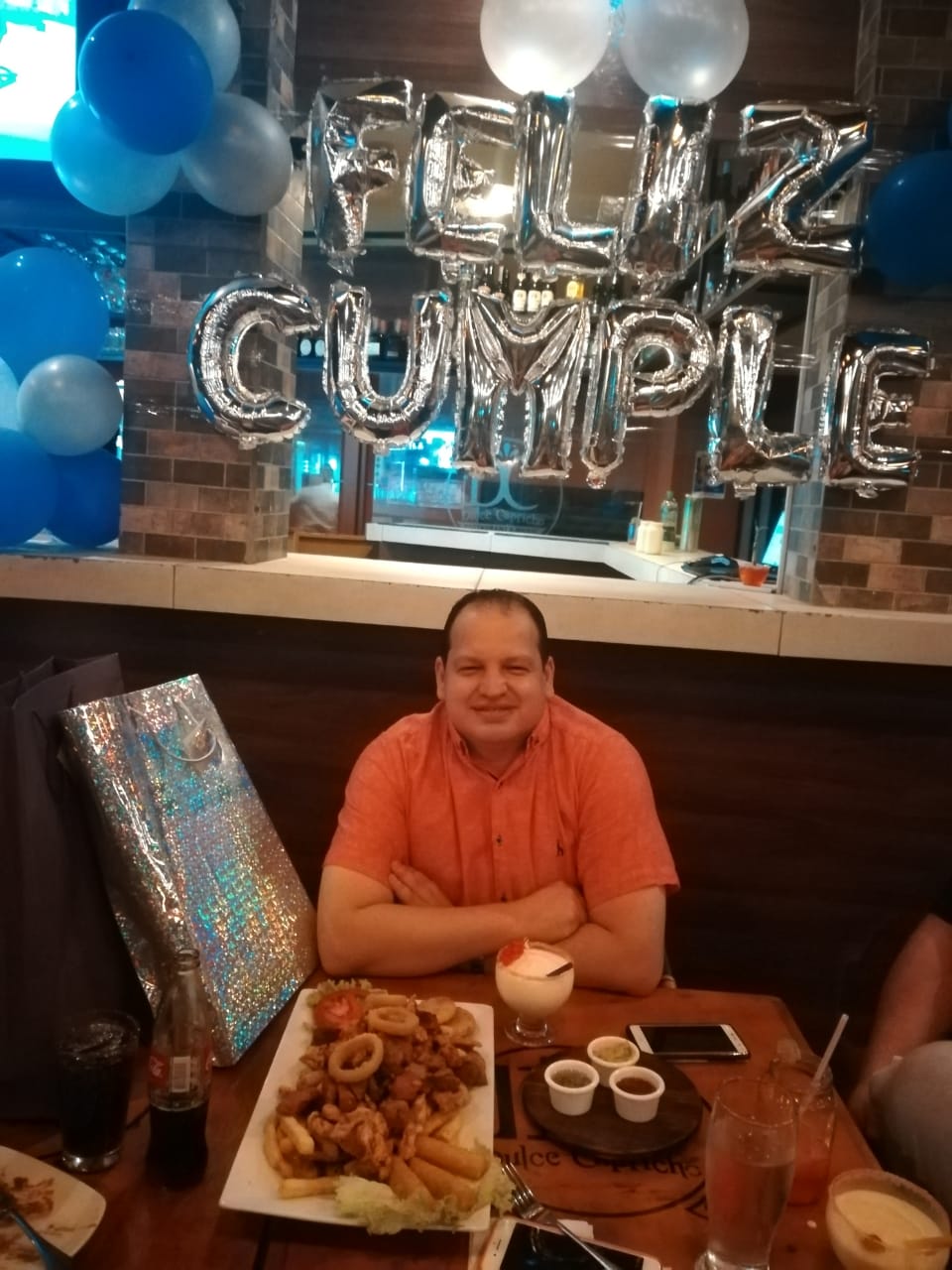 El periodista Jhon Freddy Figueroa, agradeció por un año más de vida.